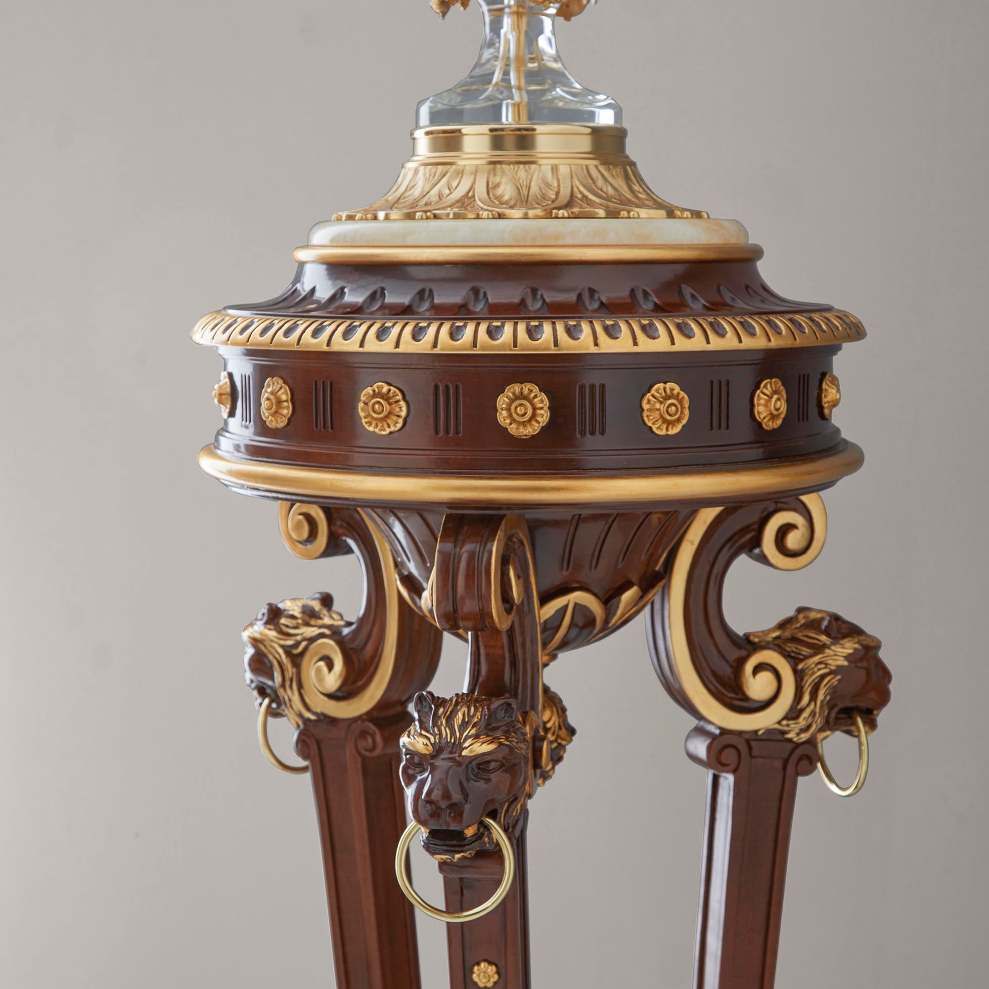 Красота резной мебели ручной работы: вневременное искусство