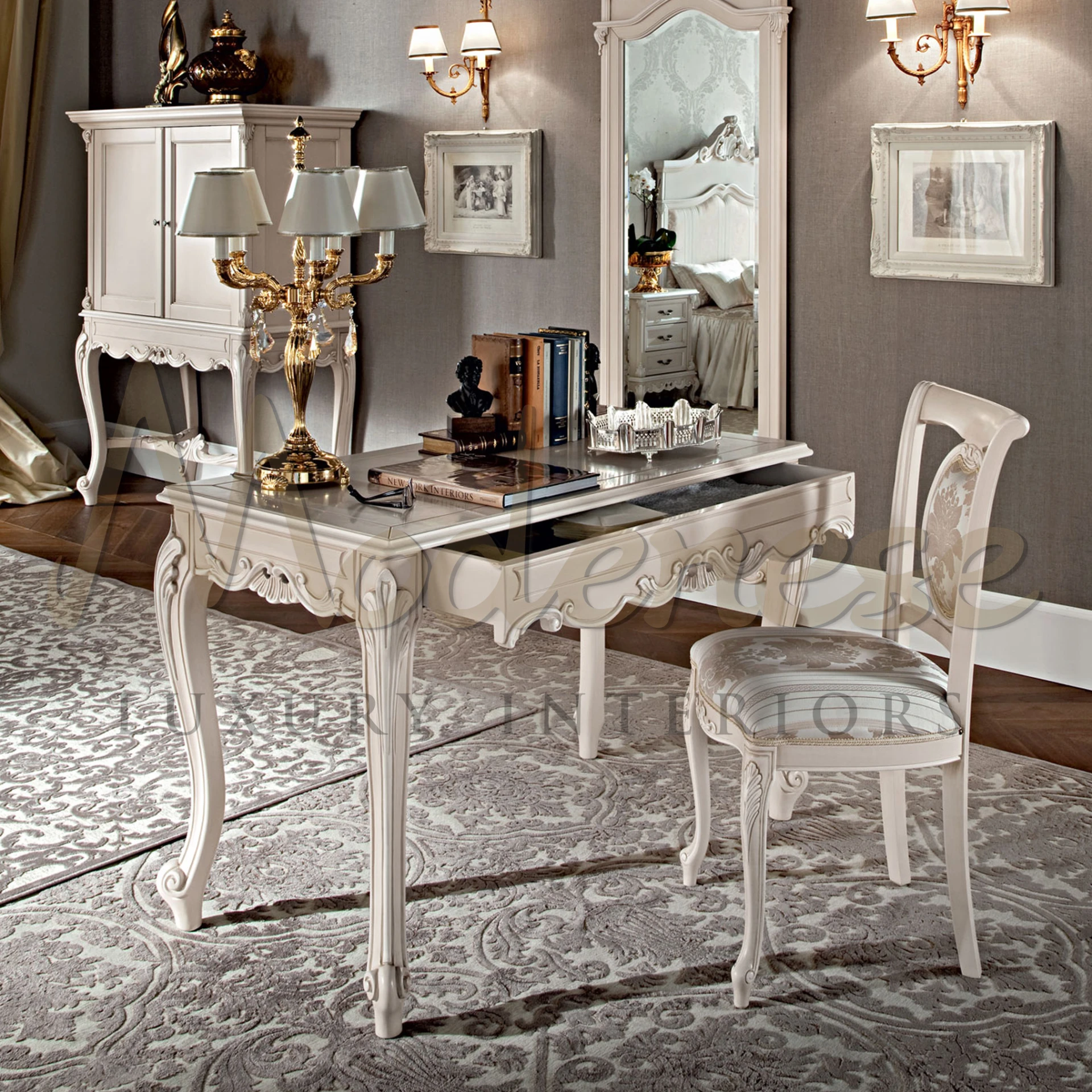 Hotel bedroom writing desk in classical style handmade in Italy