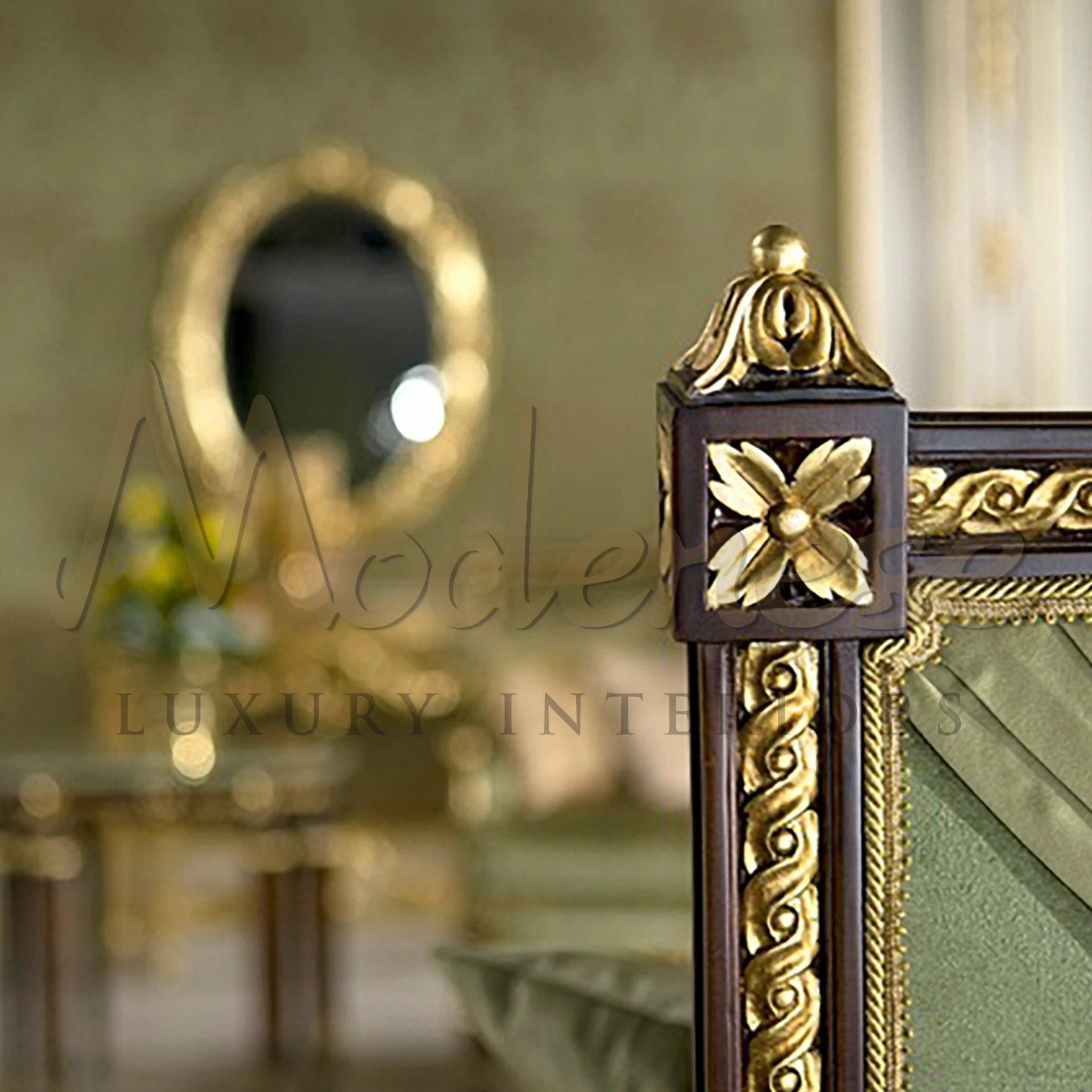 Green Victorian Sofa with Damask Upholstery: A Luxurious Statement of Vintage Chic
