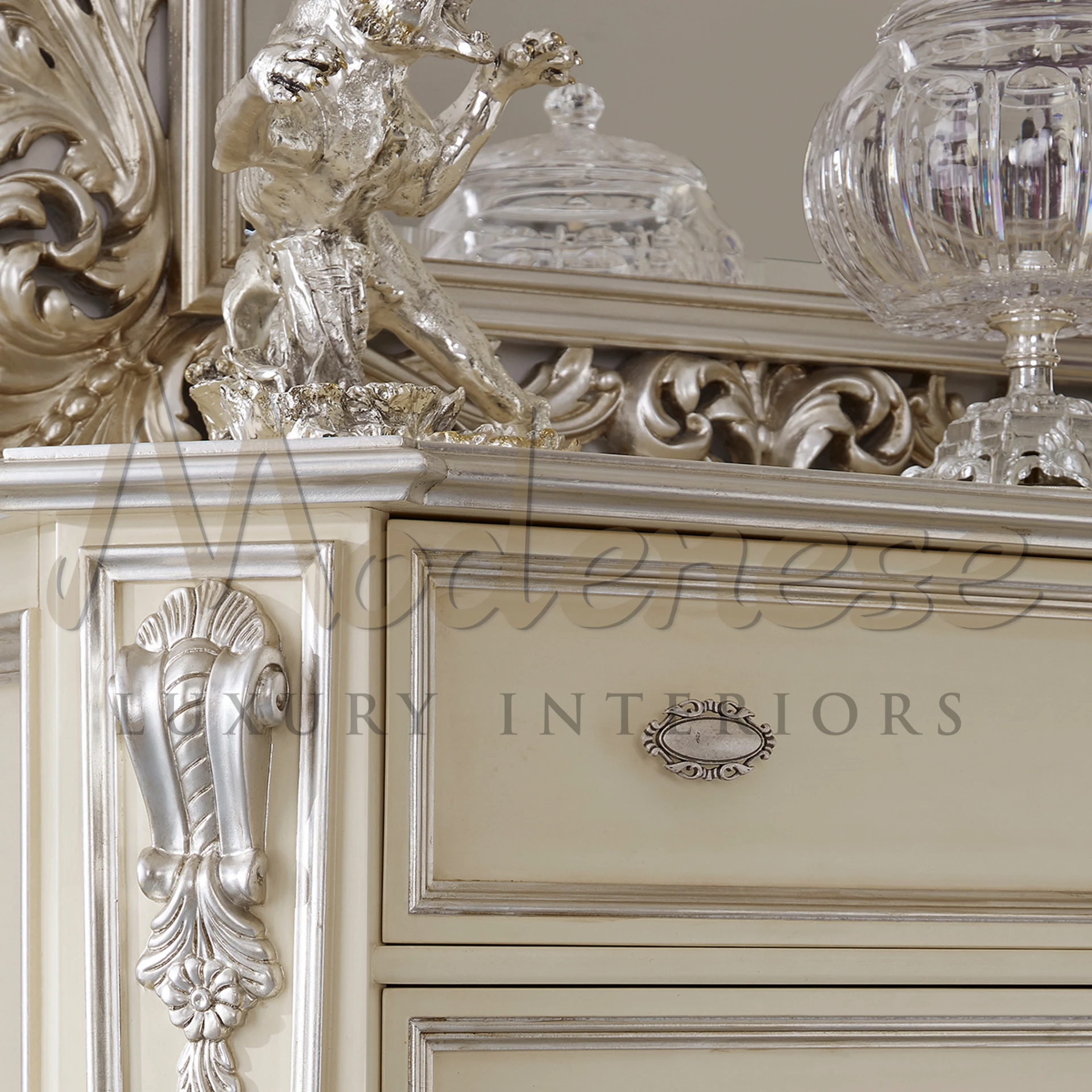 Timeless Chest of Drawers: Classic design, durable construction, and ample storage make this piece a must-have for any home.