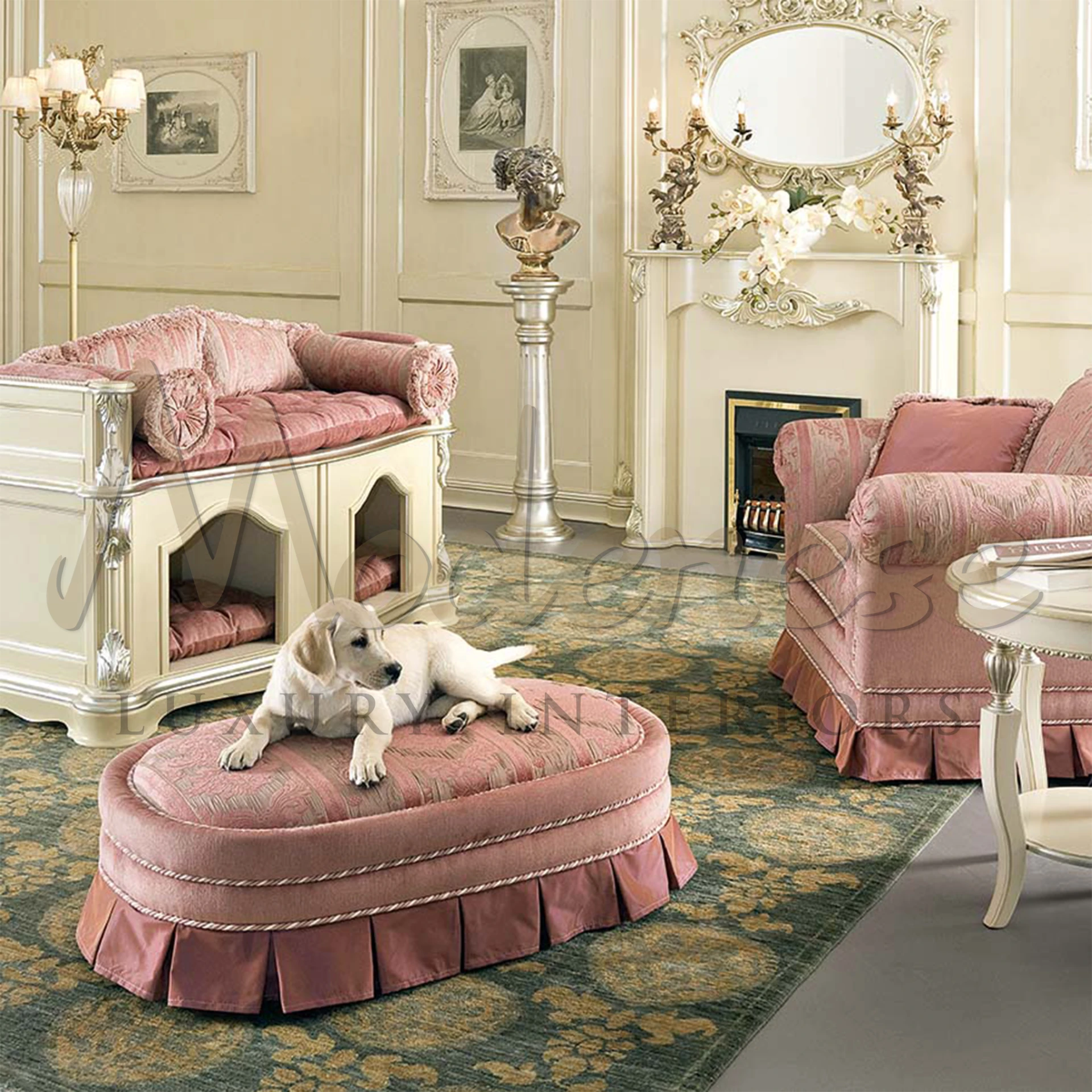 Modenese Furniture's vase stand in silver leaf, merging classic style with luxury interior design.