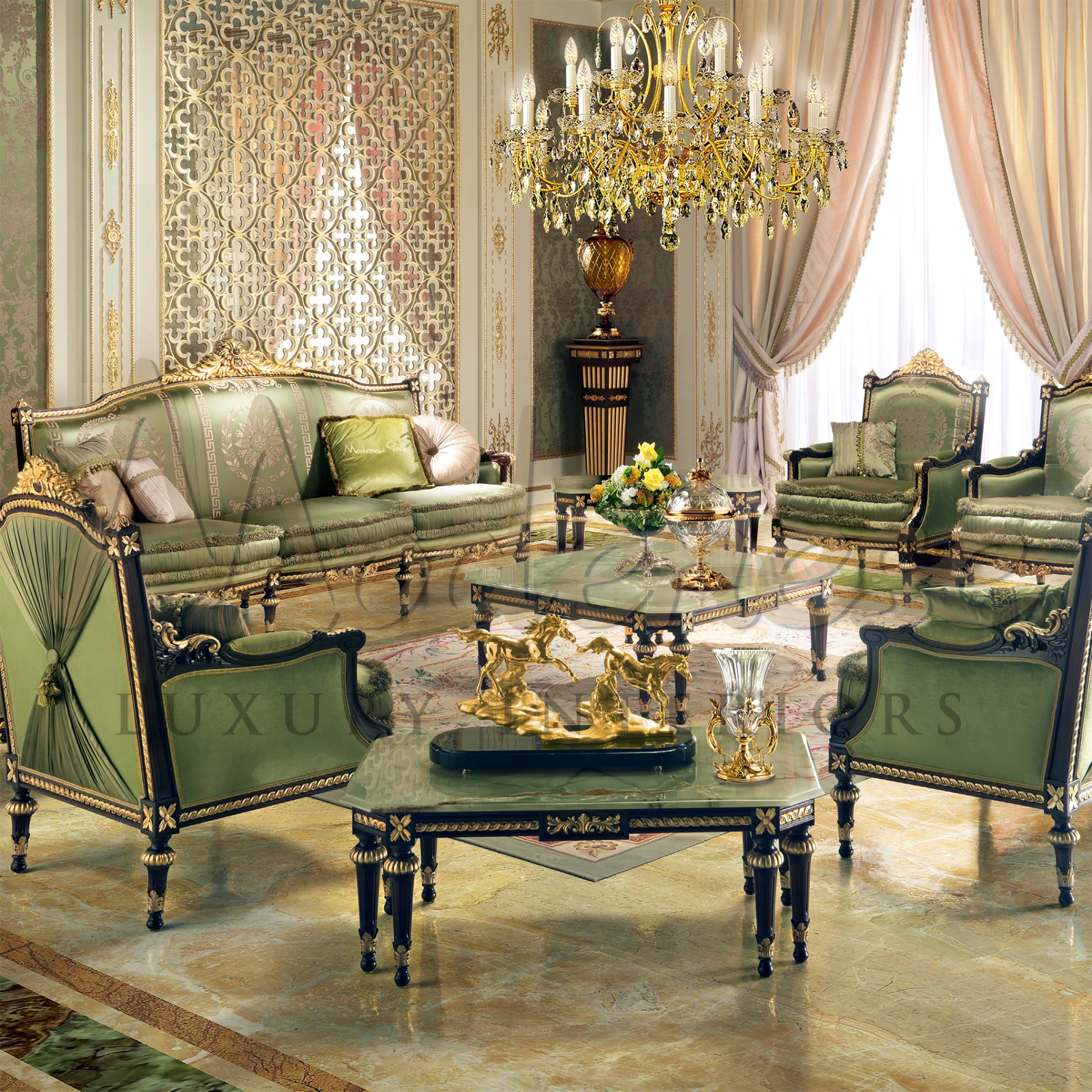 Artistic and elegant, the Traditional Pillow combines striking green color with subtle details, crafted with Italian luxury.