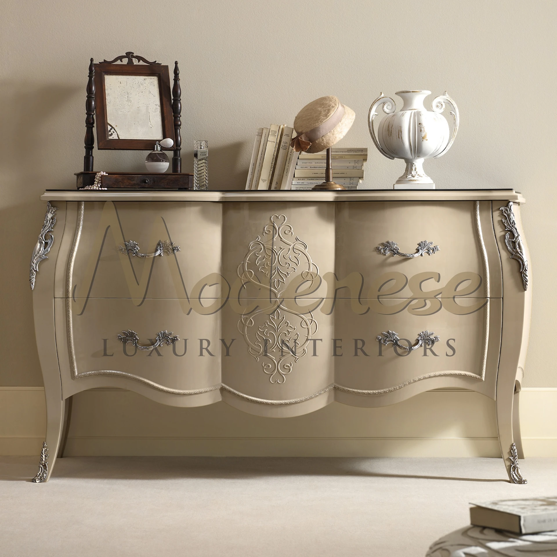 Commode de luxe argentée