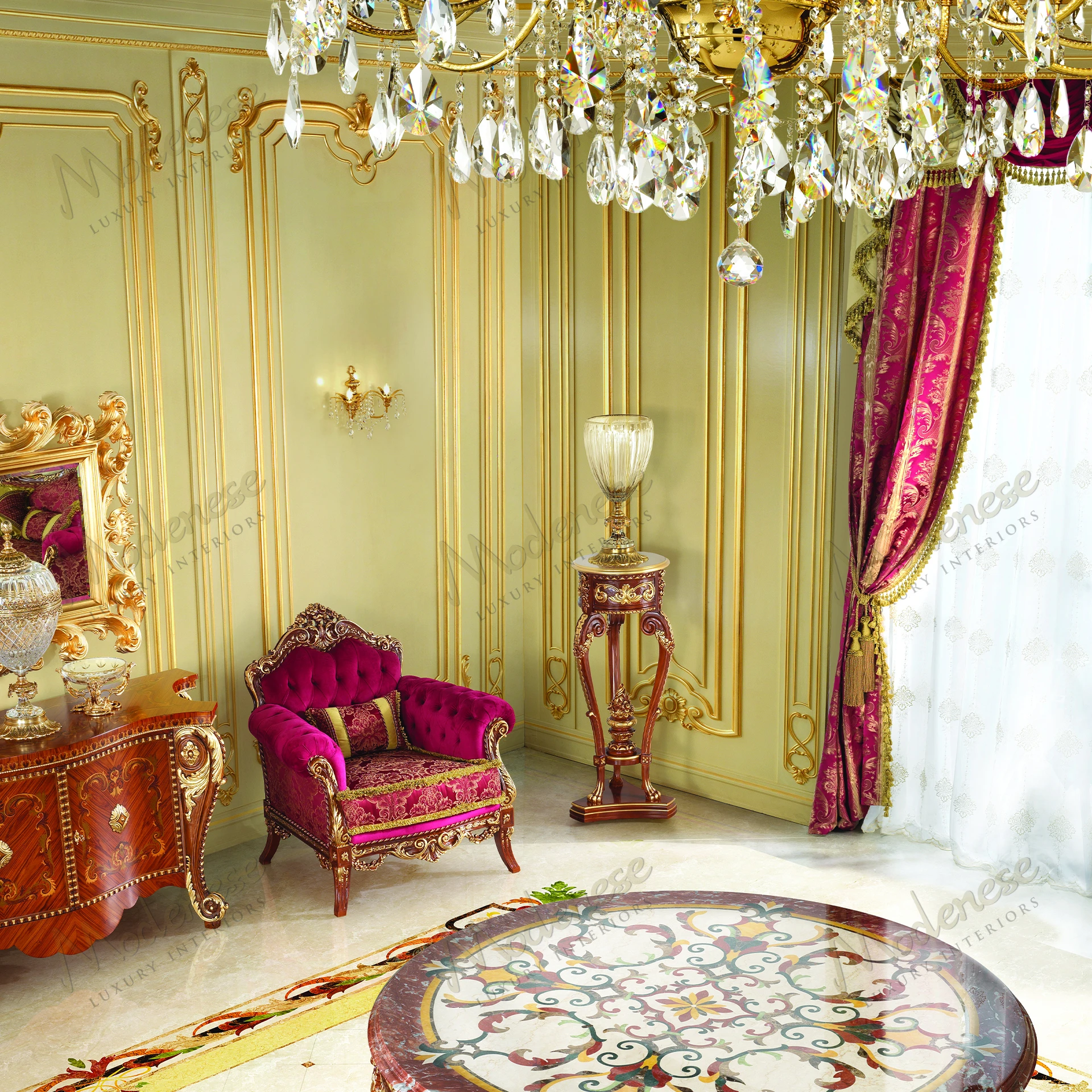 Rubino Delight Vase Stand