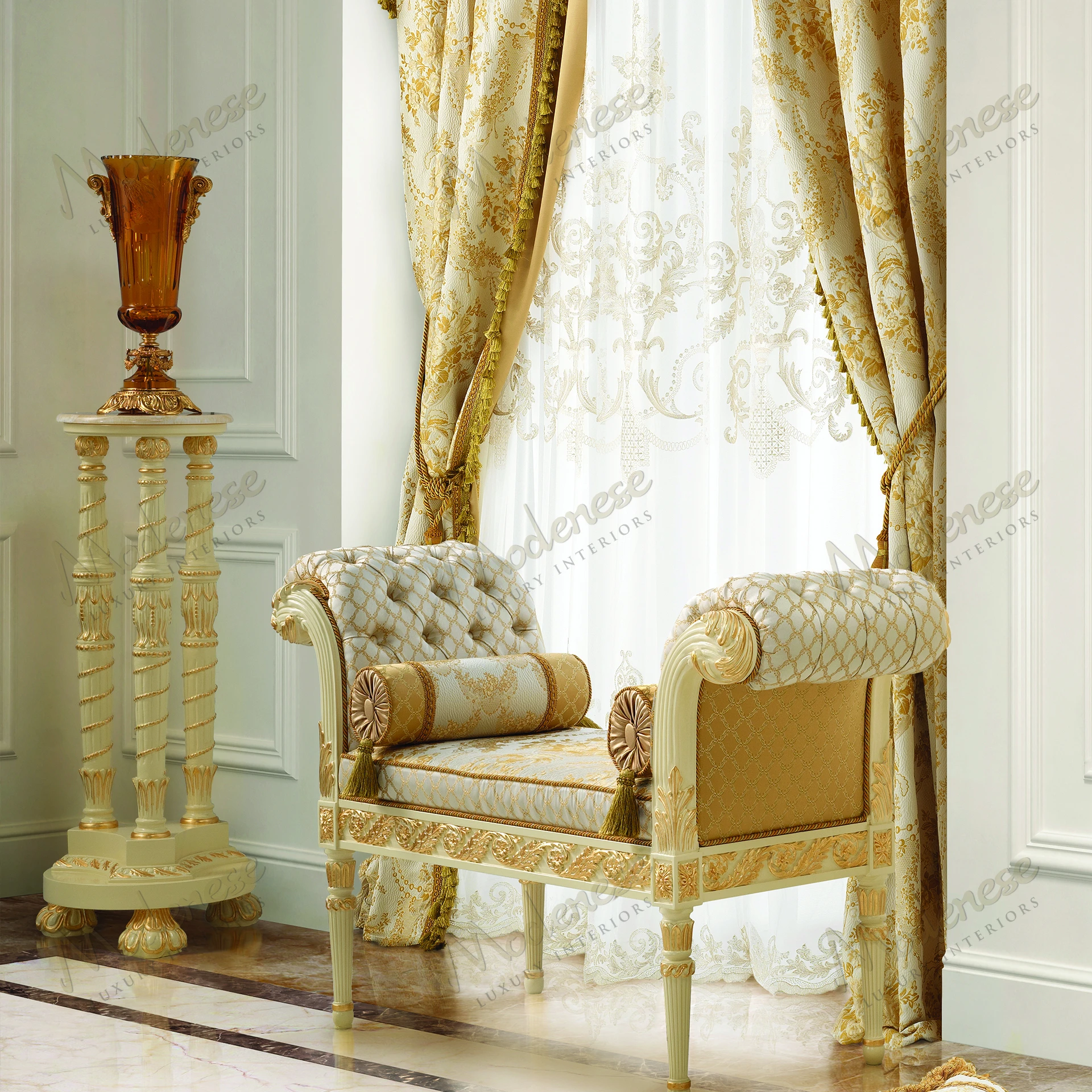 Golden Radiance Vase Stand, wood structure, wooden top, smooth surface, contemporary look, ivory lacquered finish