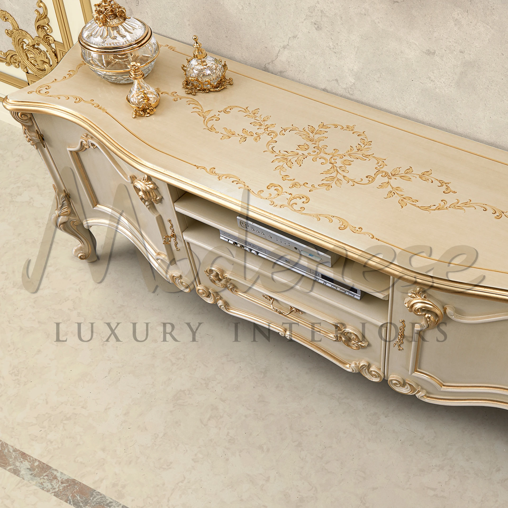 Versatile Classic TV Stand with optional decorations, Italian craftsmanship, and timeless design.