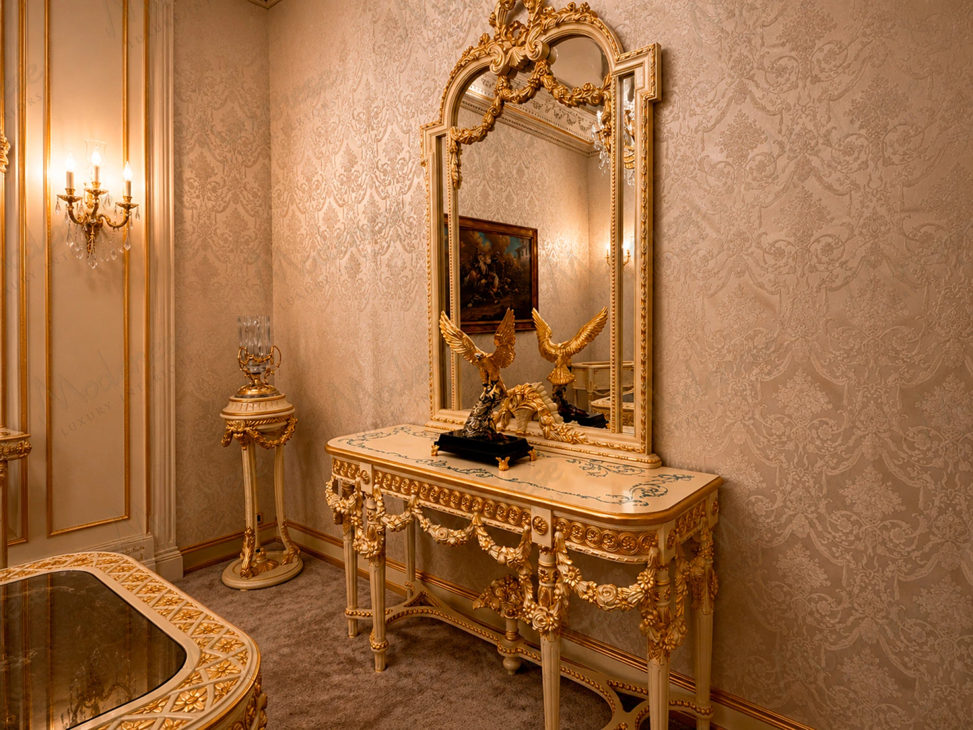 Classic Italian wall mirror with decorative carved crest