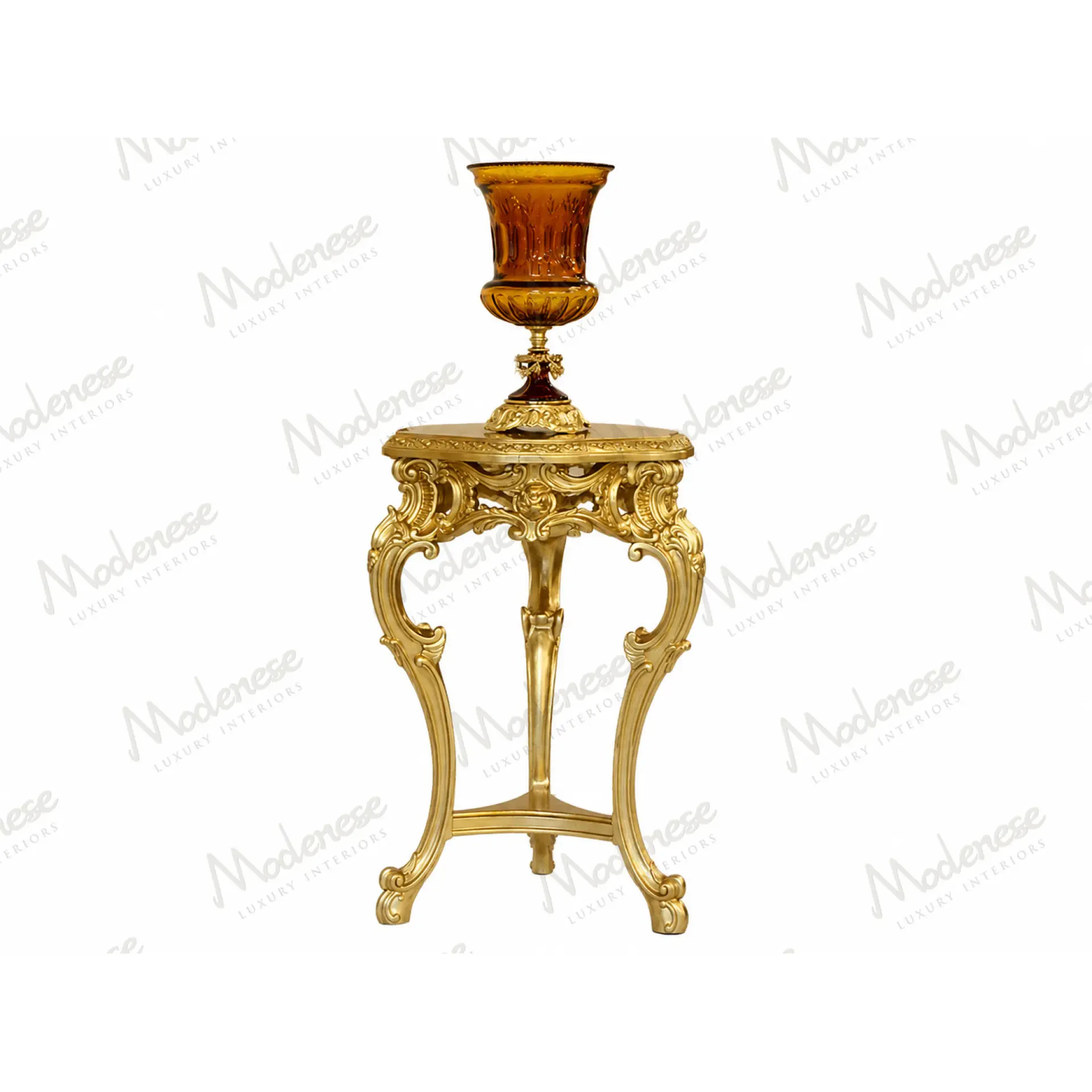 Majesty luxury vase stand with carved gold details