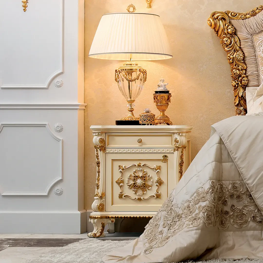 Modenese classic night tables
