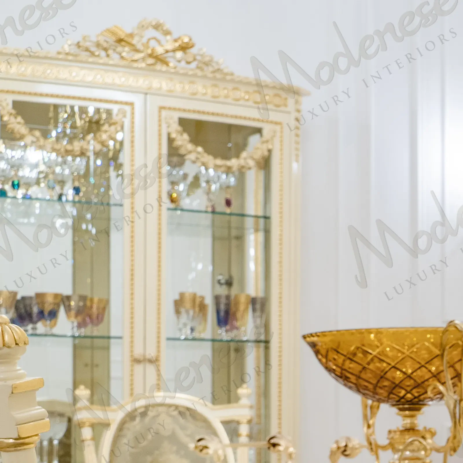 Luxury Italian display cabinet with glass doors