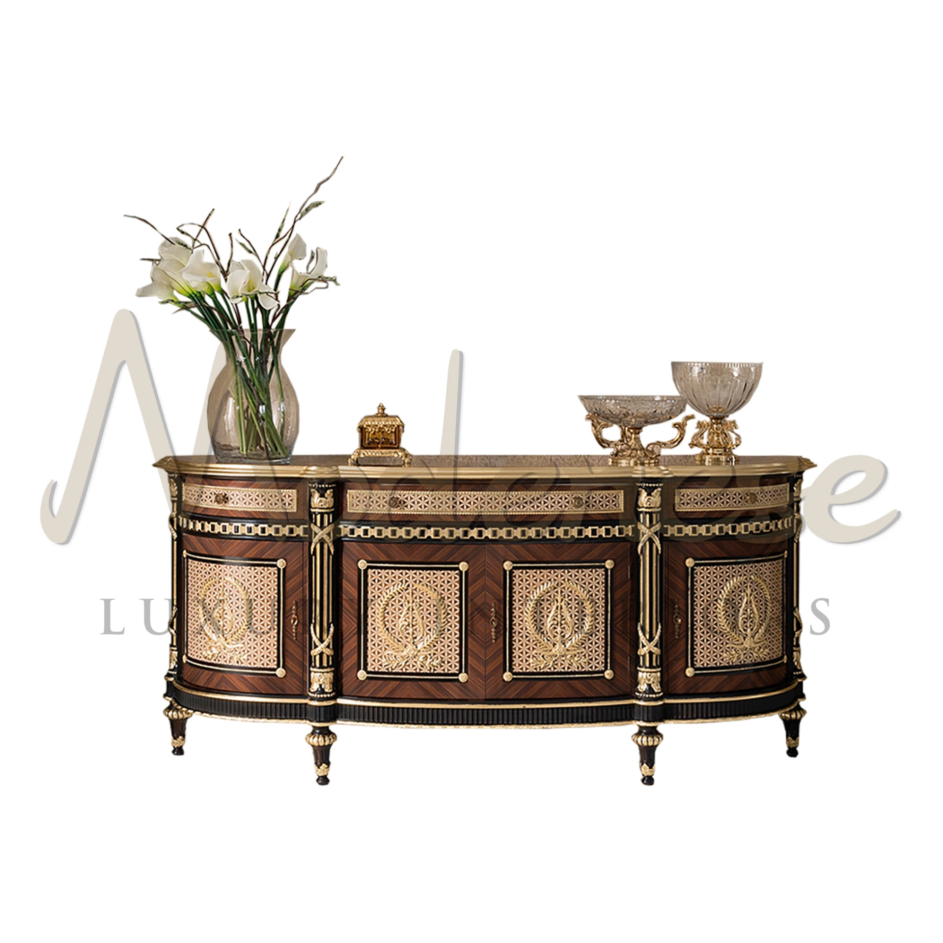 Impeccable oblique wooden panel, highlighted with black lacquered edge and classic golden decorations. A unique, bespoke creation from Modenese Furniture.